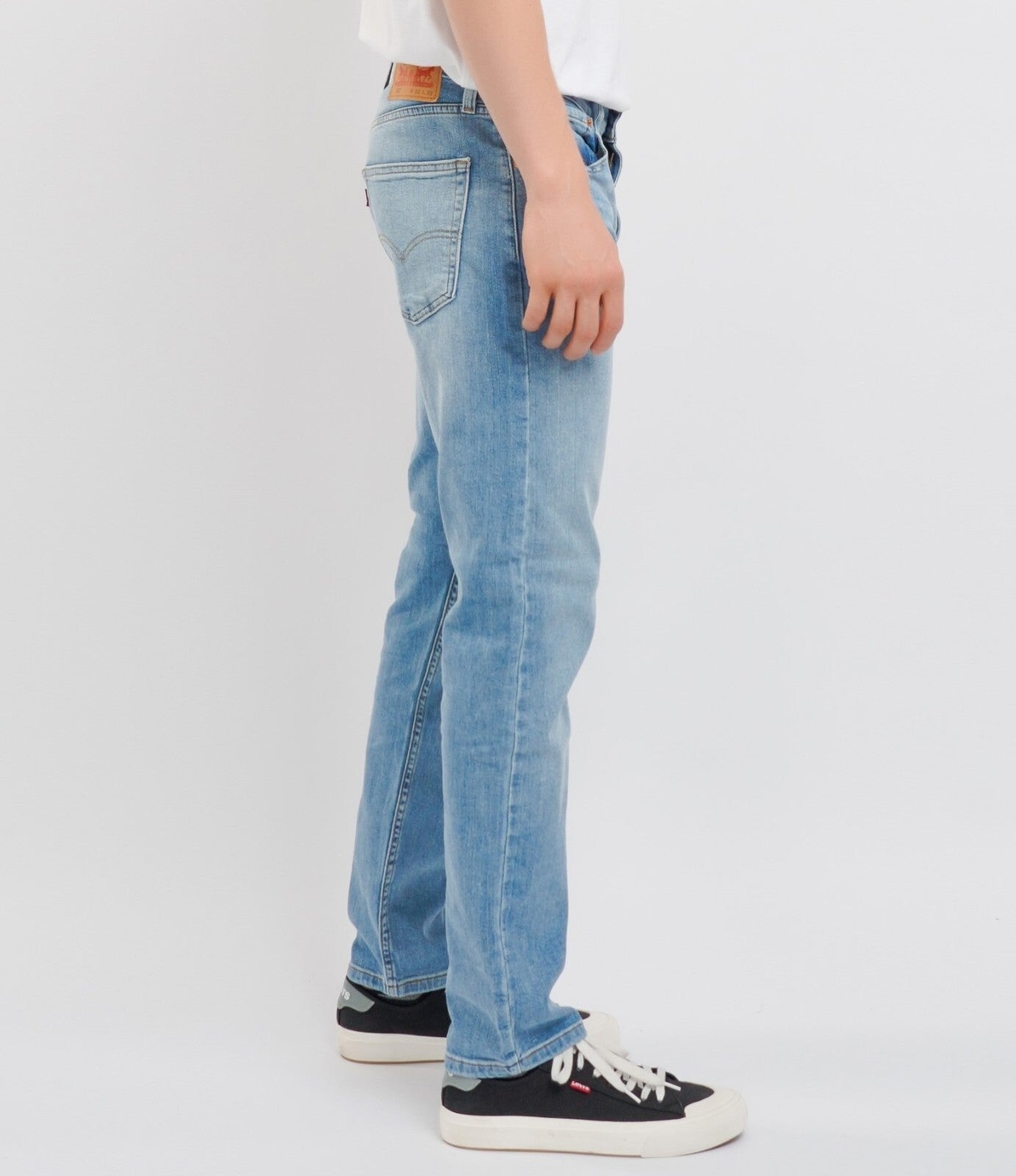 Levi's 502 Slim Fit Mens Stretchable Jeans (BLUE / BLACK) - Quid Mart