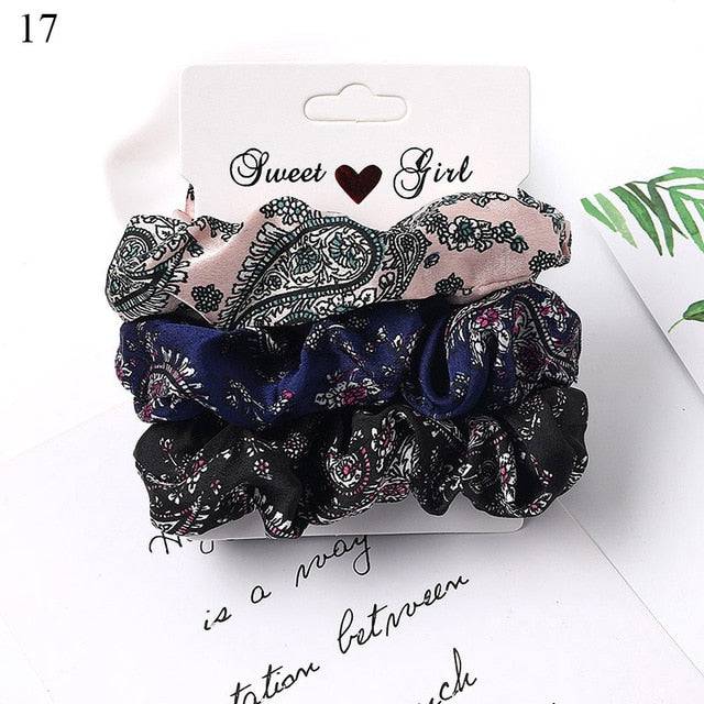 4/6 Pcs Woman Velvet Scrunchies - Fashion Hair Ties, Ponytail Holders - Quid Mart