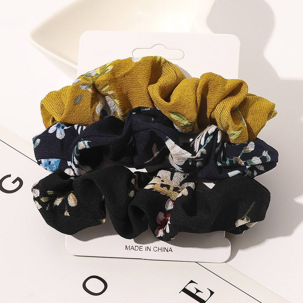 4/6 Pcs Woman Velvet Scrunchies - Fashion Hair Ties, Ponytail Holders - Quid Mart