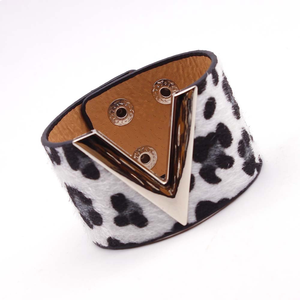 Europe Crack Leather Bracelet For Women Femme All-Match V Word Wide Punk Style Soft Jewellery Cool Wholesale - Quid Mart