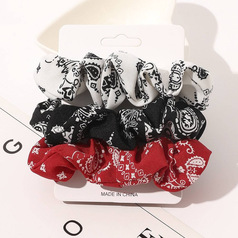 4/6 Pcs Woman Velvet Scrunchies - Fashion Hair Ties, Ponytail Holders - Quid Mart