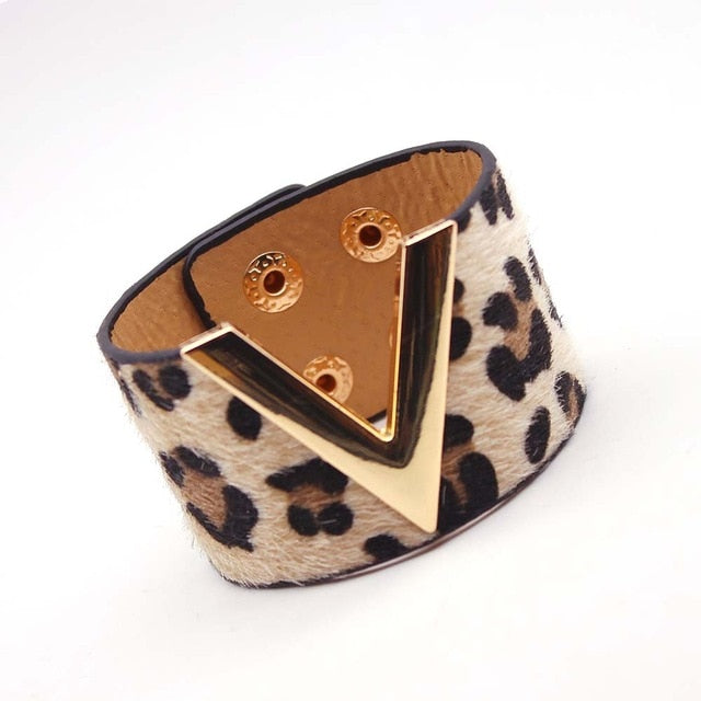 Europe Crack Leather Bracelet For Women Femme All-Match V Word Wide Punk Style Soft Jewellery Cool Wholesale - Quid Mart