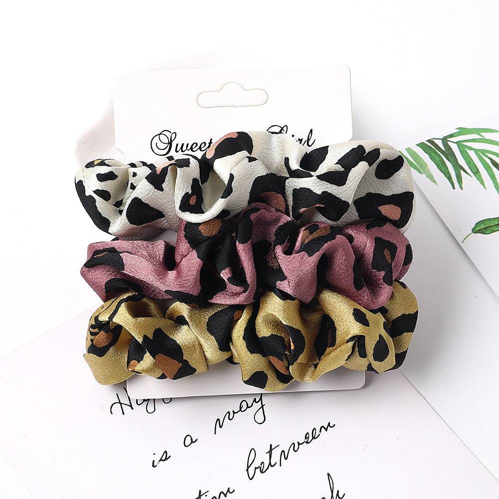 4/6 Pcs Woman Velvet Scrunchies - Fashion Hair Ties, Ponytail Holders - Quid Mart