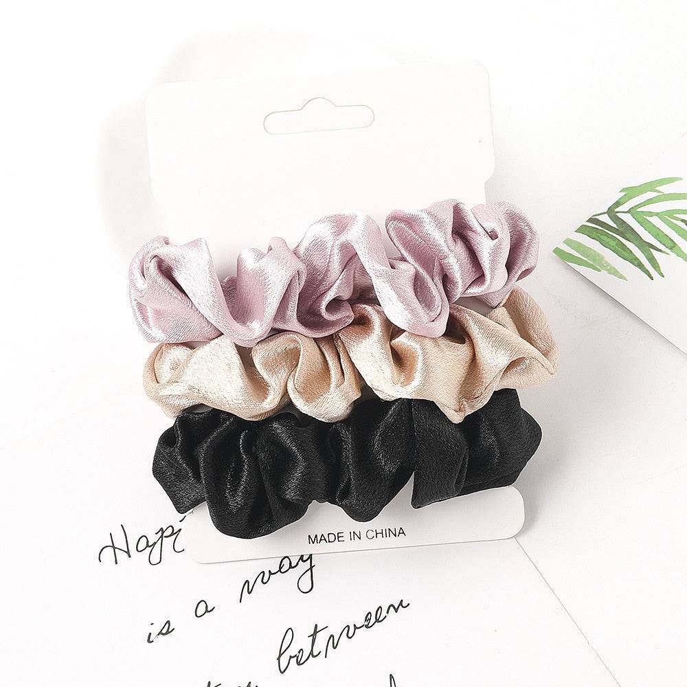 4/6 Pcs Woman Velvet Scrunchies - Fashion Hair Ties, Ponytail Holders - Quid Mart