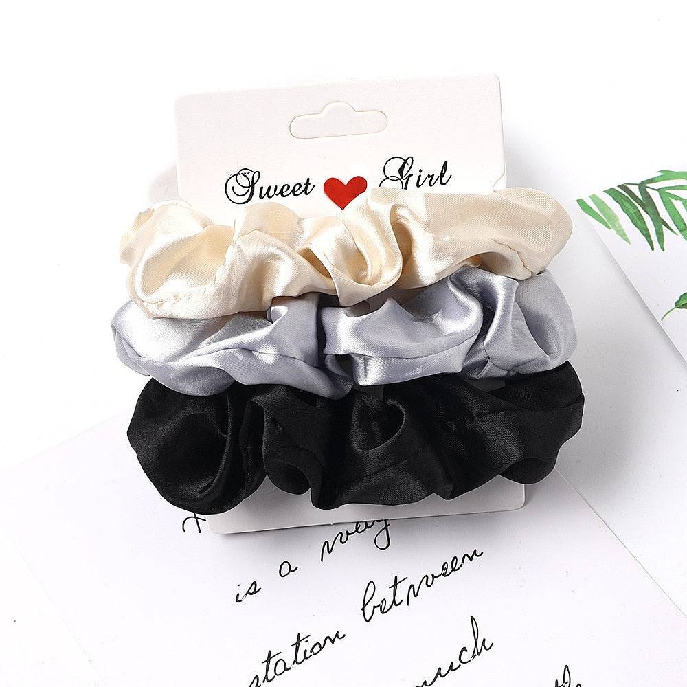 4/6 Pcs Woman Velvet Scrunchies - Fashion Hair Ties, Ponytail Holders - Quid Mart