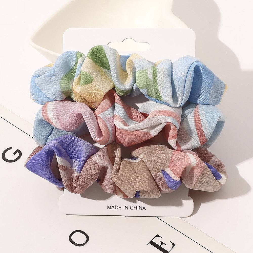 4/6 Pcs Woman Velvet Scrunchies - Fashion Hair Ties, Ponytail Holders - Quid Mart