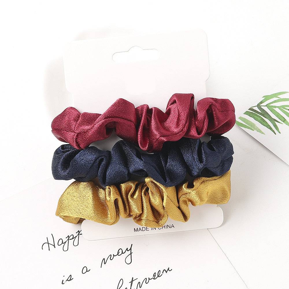 4/6 Pcs Woman Velvet Scrunchies - Fashion Hair Ties, Ponytail Holders - Quid Mart