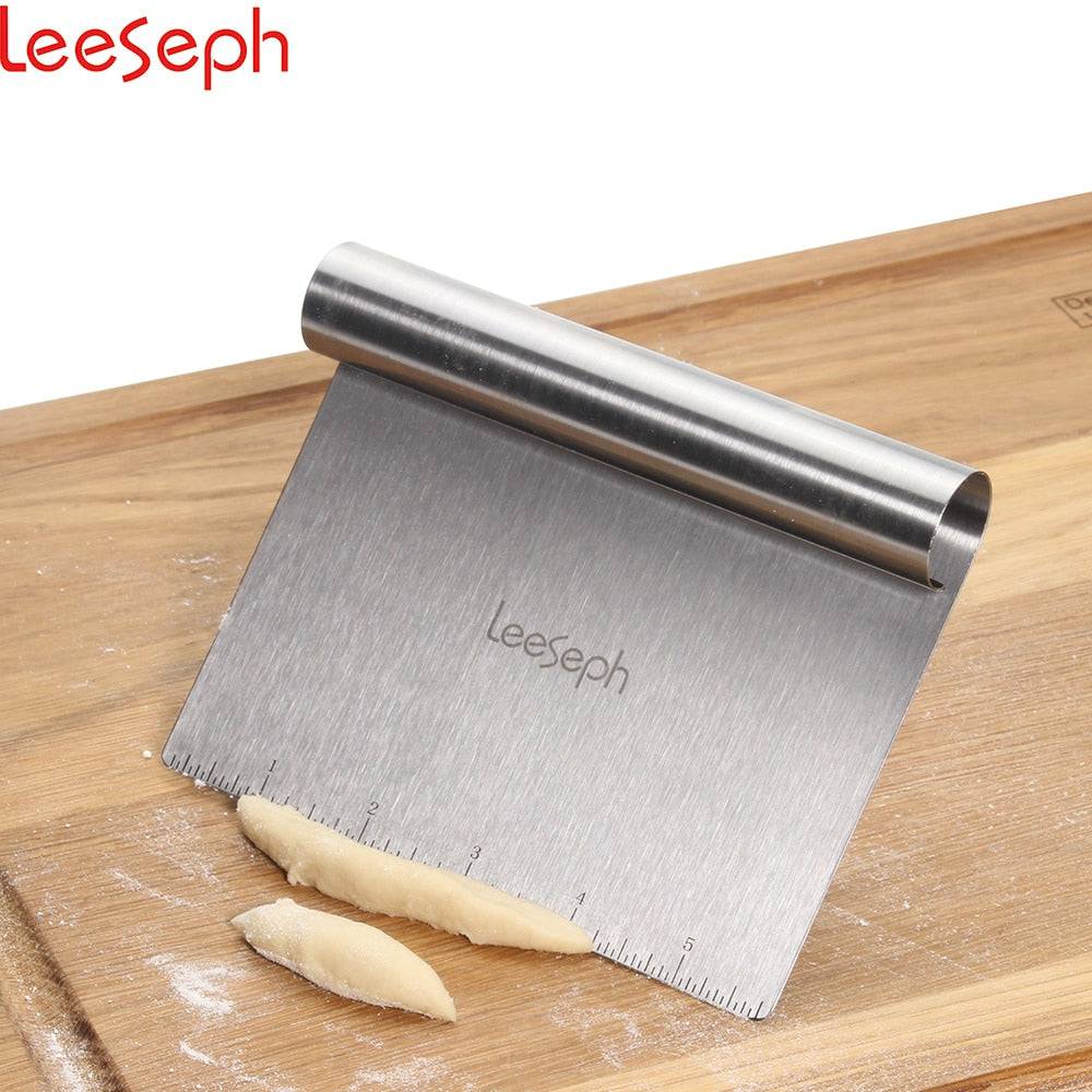 Leeseph Multi-purpose Stainless Steel Scraper & Chopper, Dough Scraper, Pizza Dough Cutter , kitchen tools - Quid Mart