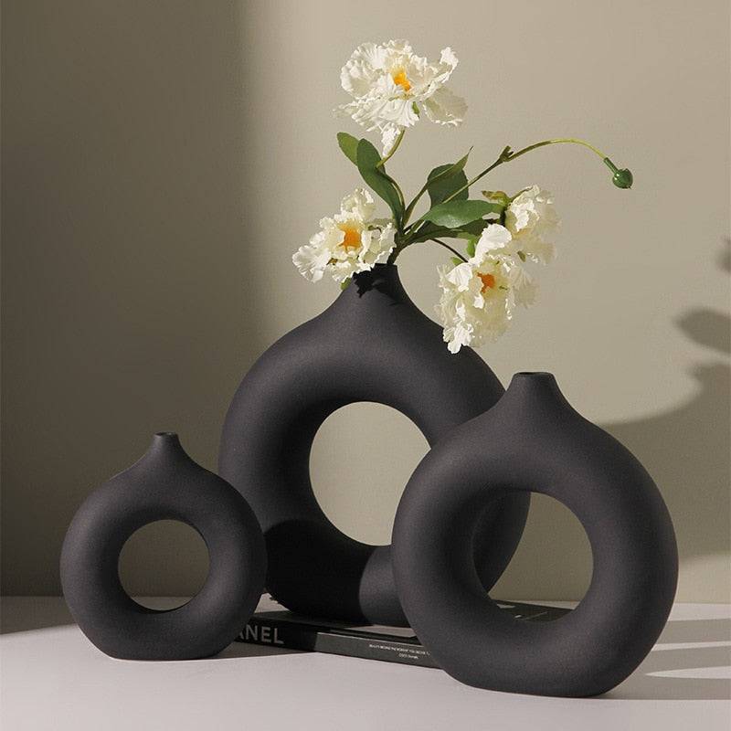 Nordic Ceramic Vase for Pampas Grass Donuts Flower Pot Home Decoration Accessories Office Living Room Interior Table Desk Decor - Quid Mart